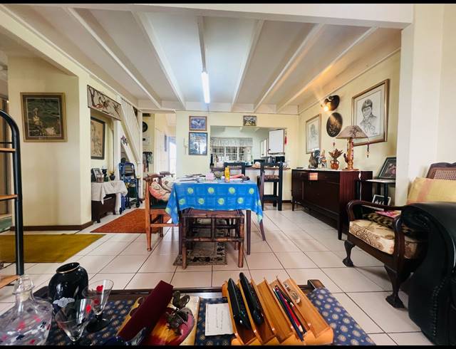 2 BEDROOM TOWNHOUSE FOR SALE IN SHERWOOD